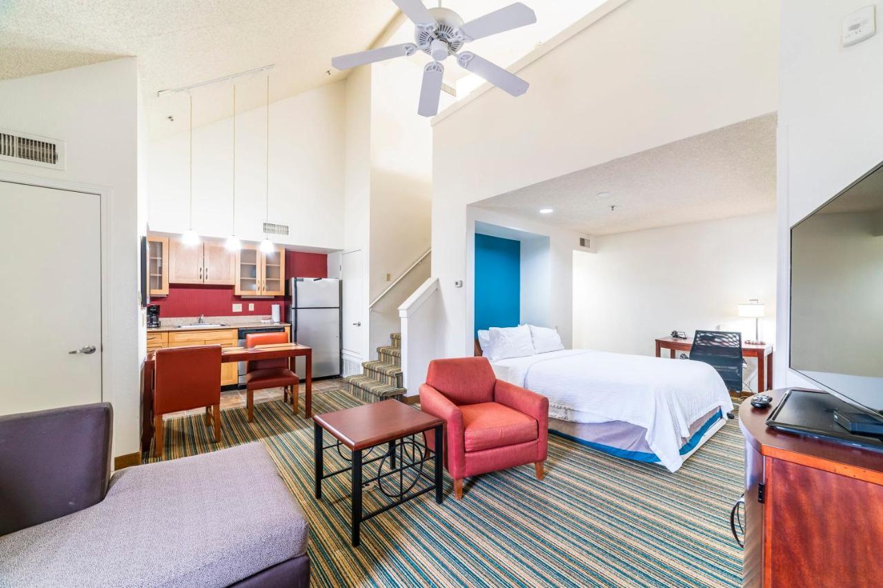 Metro Phx Upstairs Loft Sleeps Over 6 Phx Apartemen Phoenix