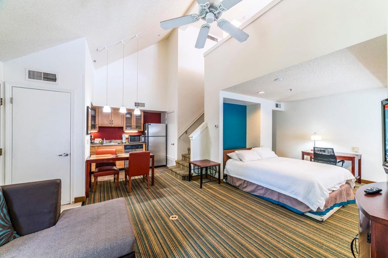 Metro Phx Upstairs Loft Sleeps Over 6 Phx Apartemen *